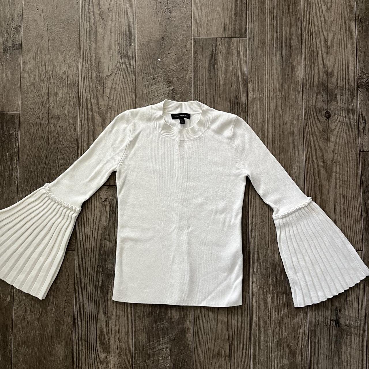Y2k banana republic ribbed bell sleeve Depop