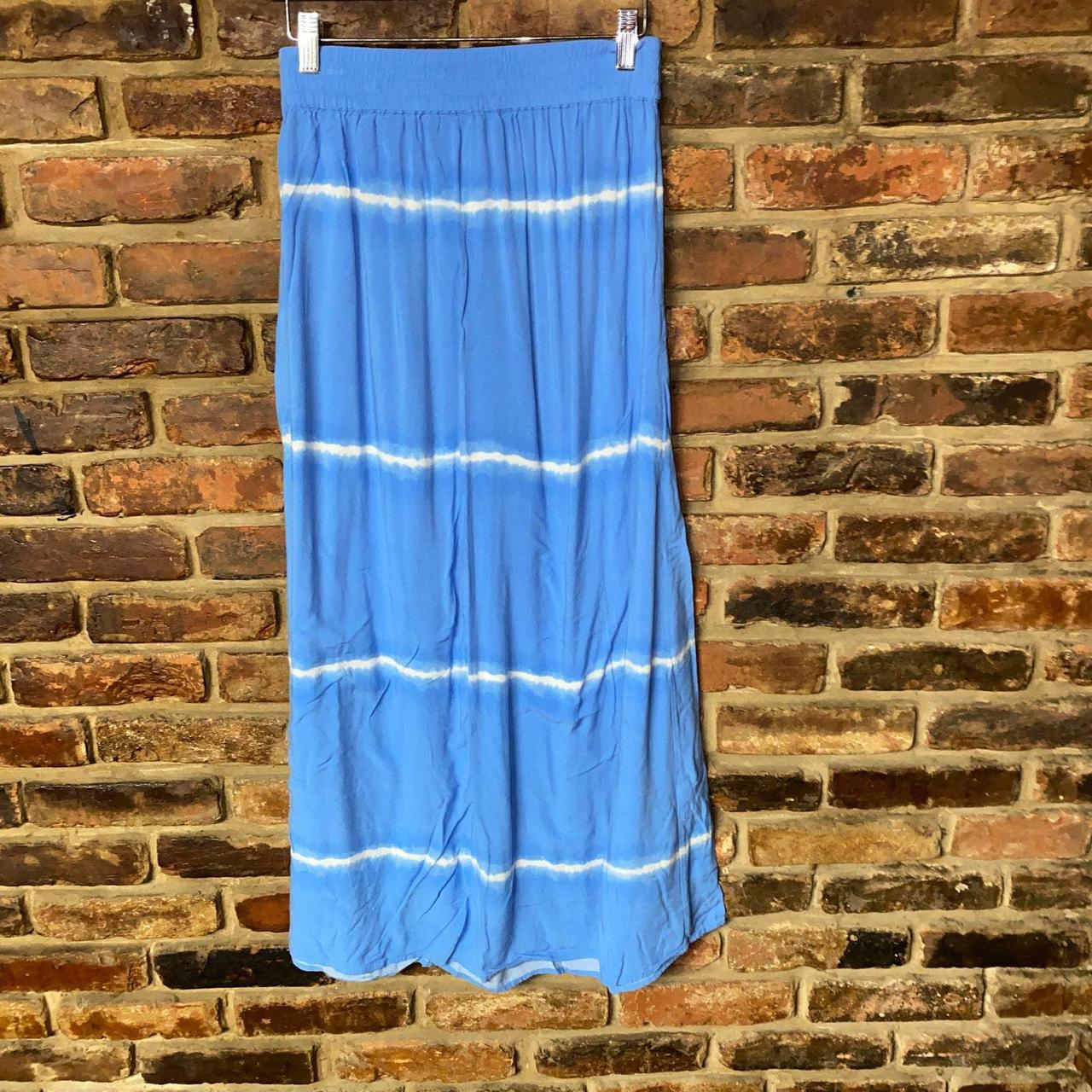 Chico's Blue & White Tie Dye Stripe Maxi Pull-On - Depop