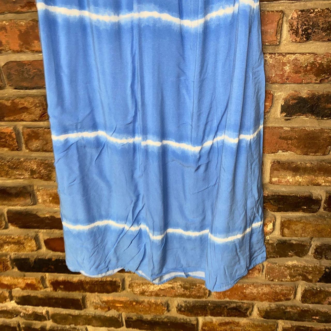 Chico's Blue & White Tie Dye Stripe Maxi Pull-On - Depop