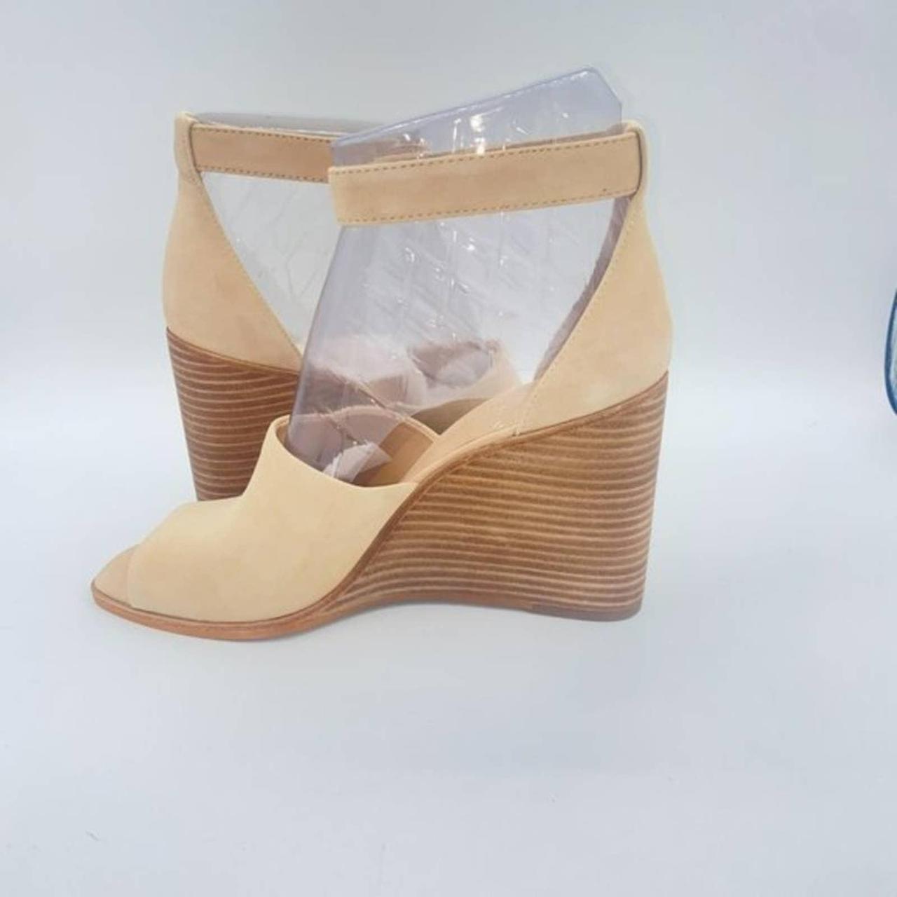 Deedriana wedge online sandal