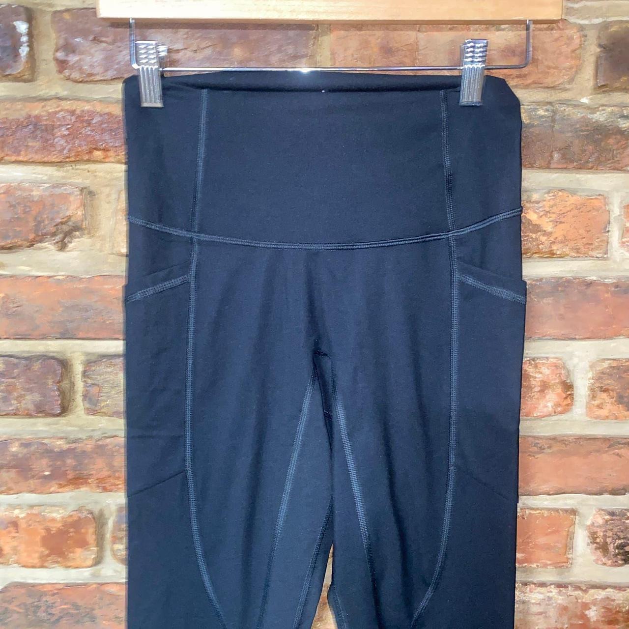 everlane perform pocket legging in atlantic - Depop