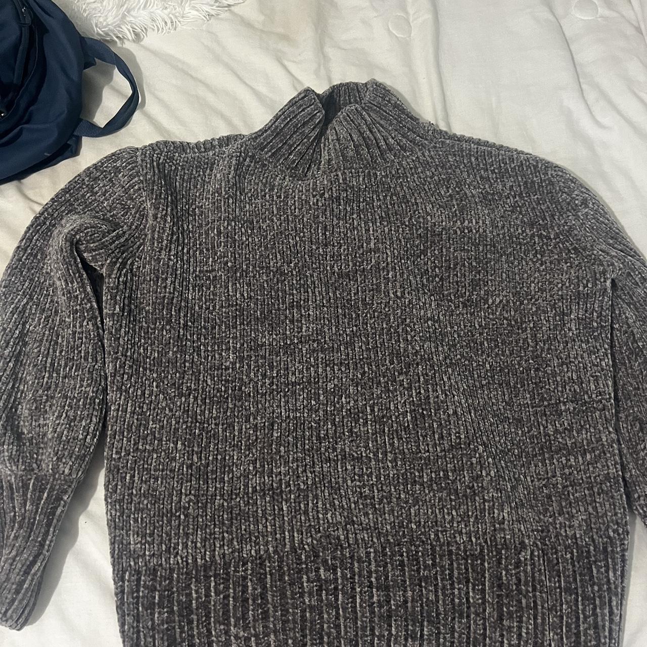 Women's Grey Jumper | Depop