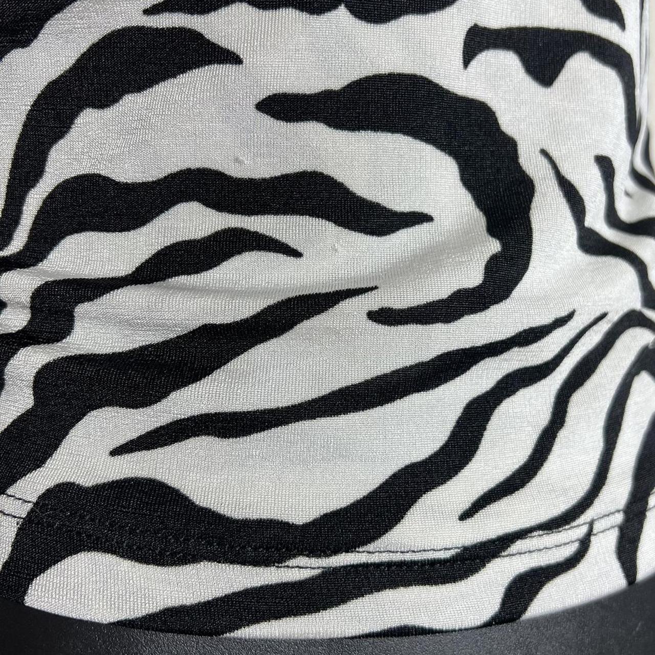 Cue Women's Black and White Shirt (4)
