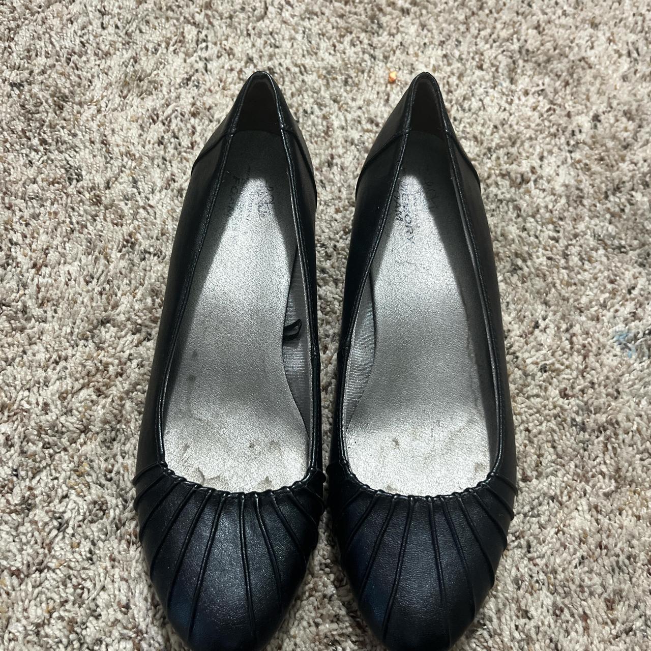 item listed by zoeylittlebit