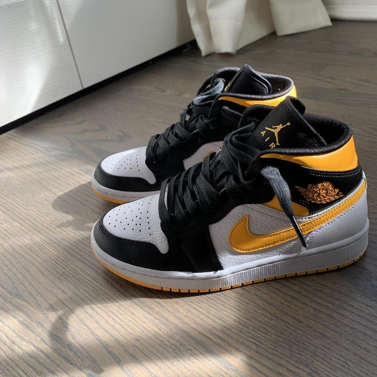 Laser Orange Jordan Womens Orange And Black JORDAN MID LASER