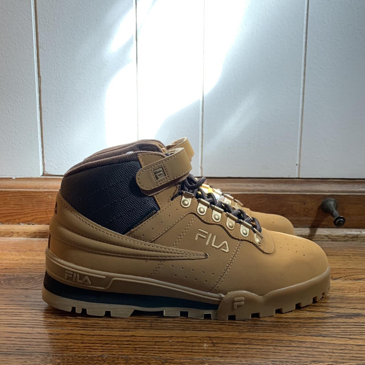 Fila hotsell men's boots