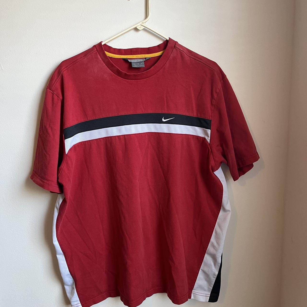 Vintage Nike t-shirt Size is xl but fits more like... - Depop