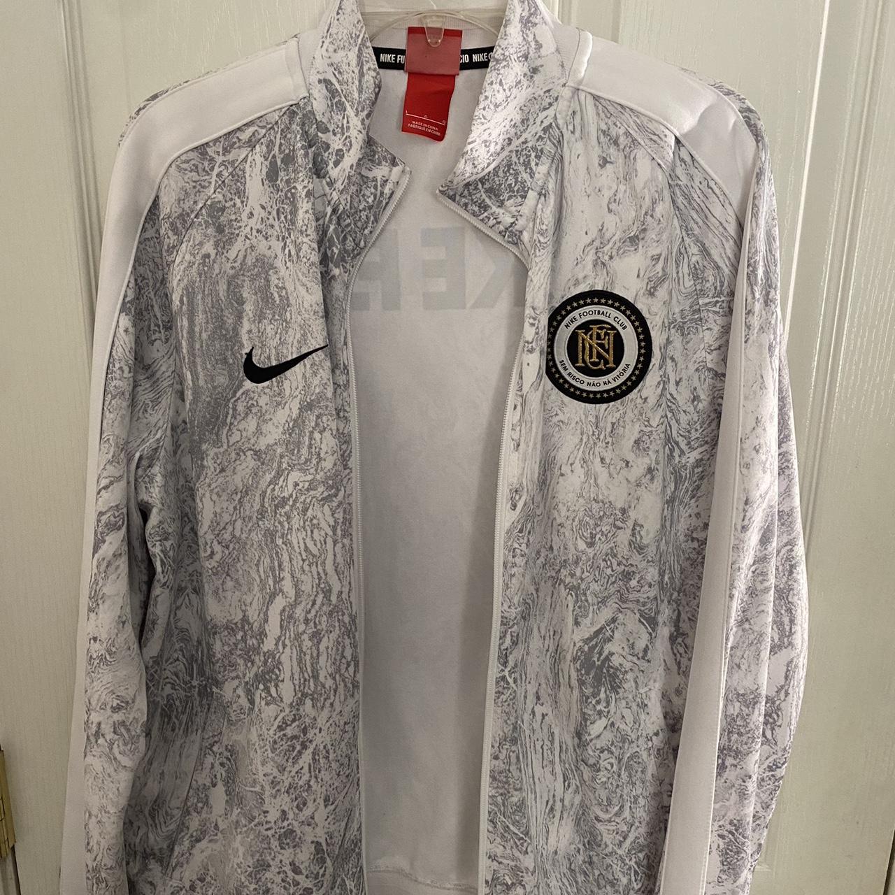 Nike silver and gold store jacket