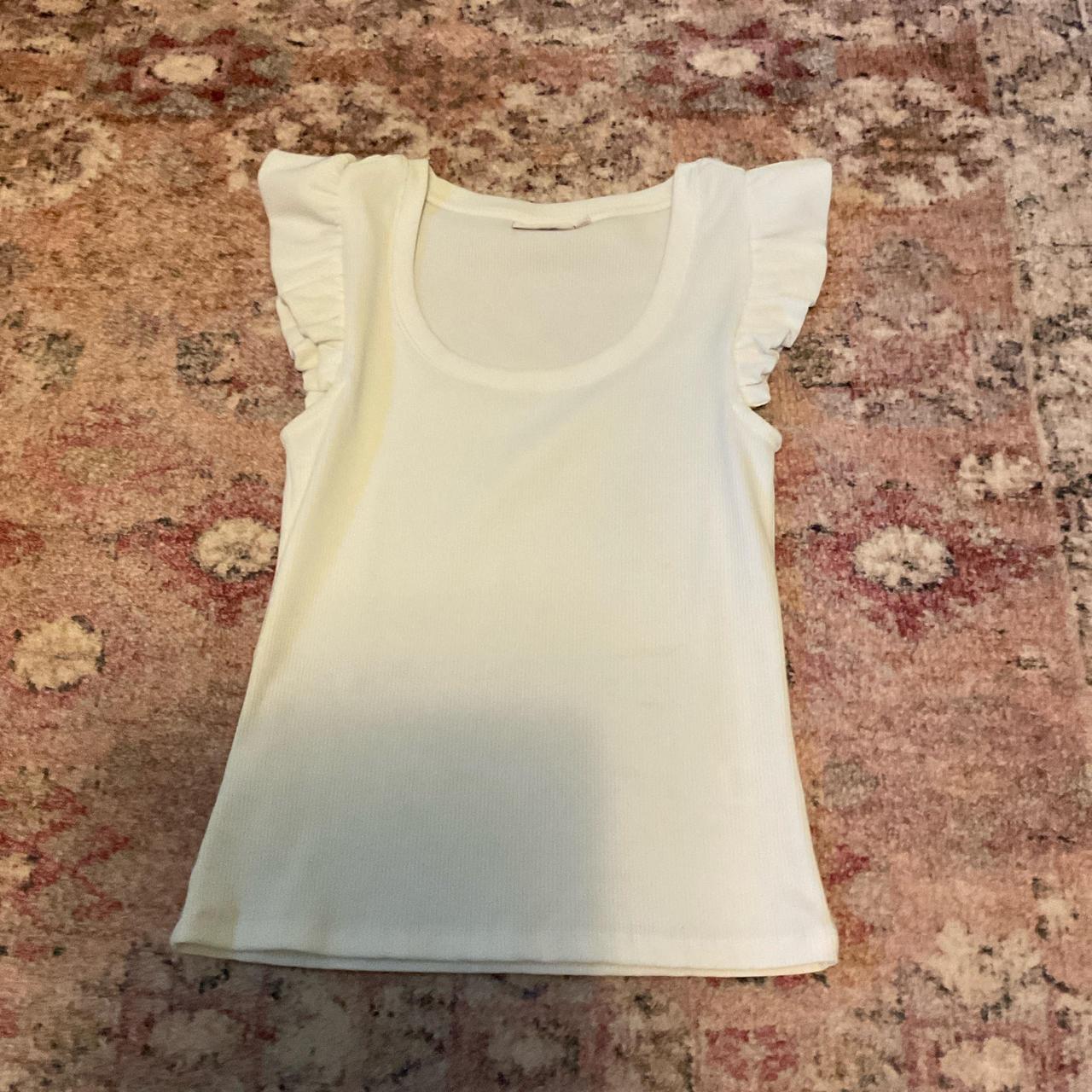 item listed by hotgirlsbuymyclothes