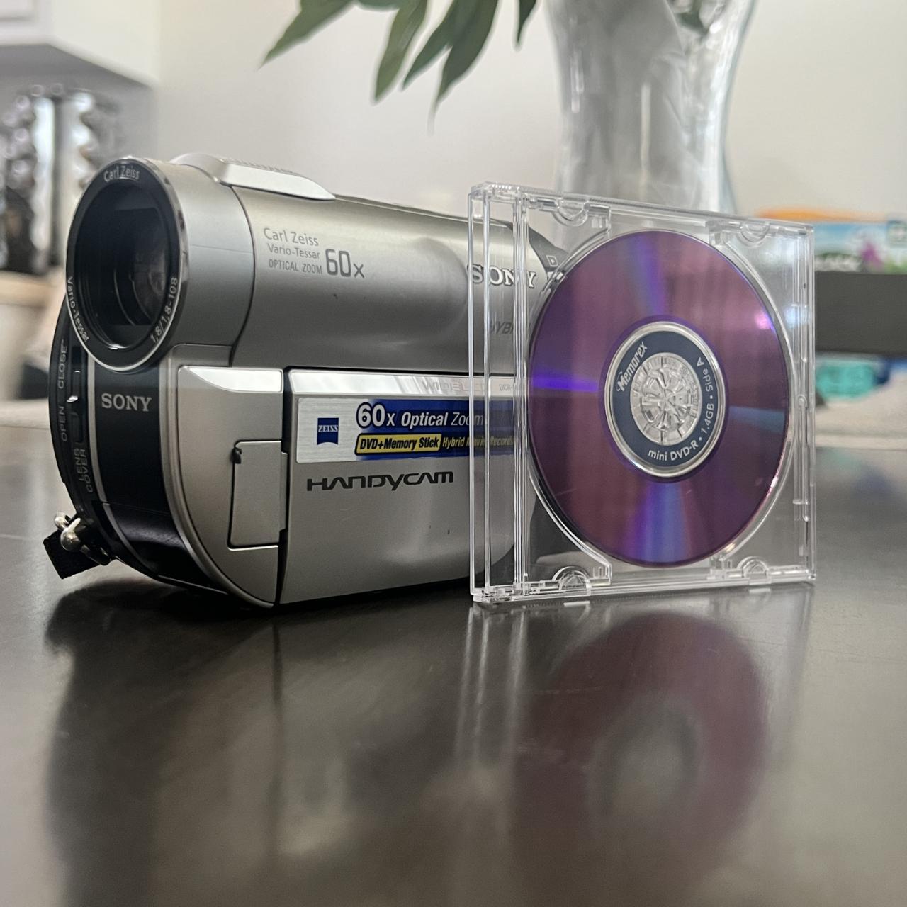 Sony Handycam DCRDVD650 Mini DVD Hybrid Camcorder... Depop