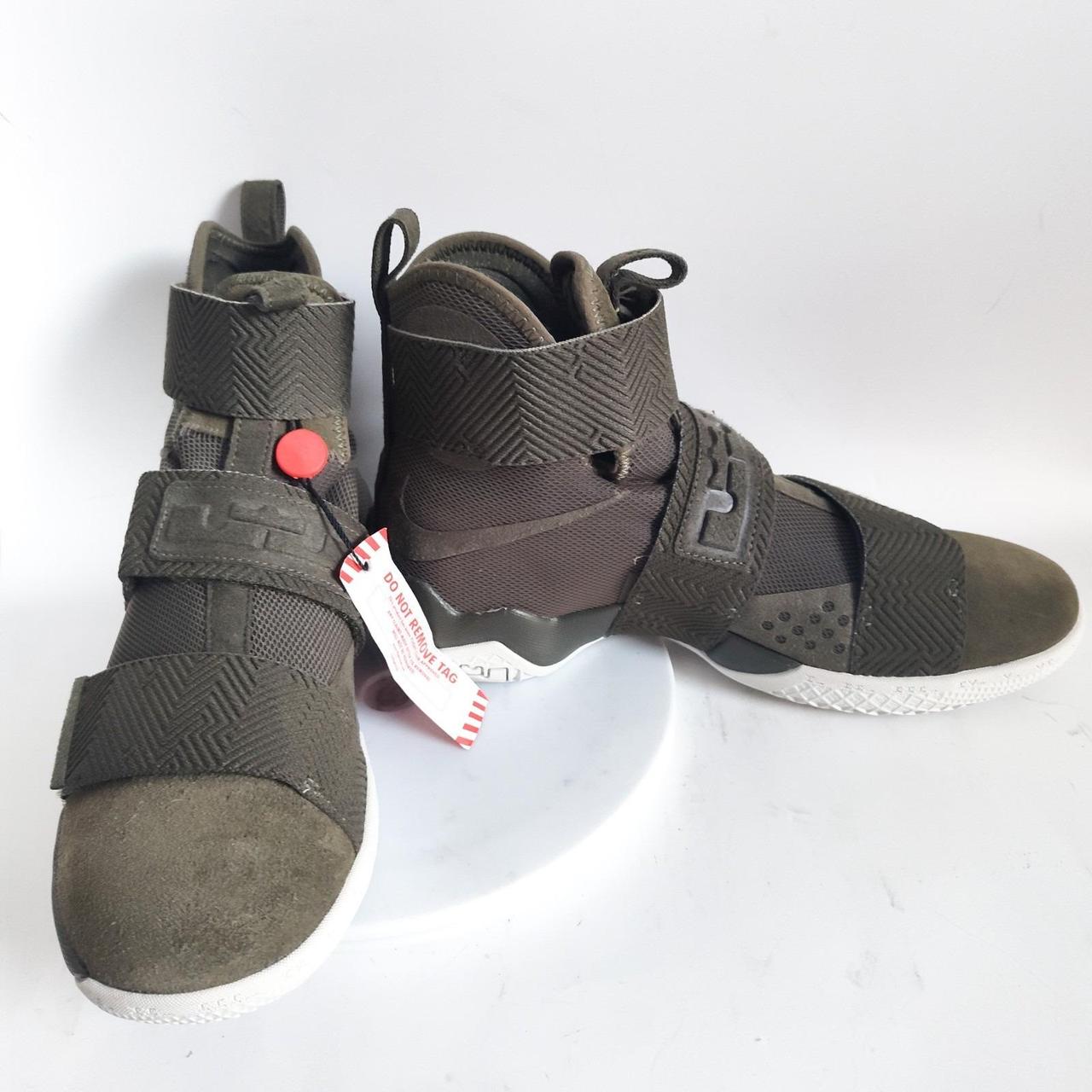 lebron soldier 10 size 8