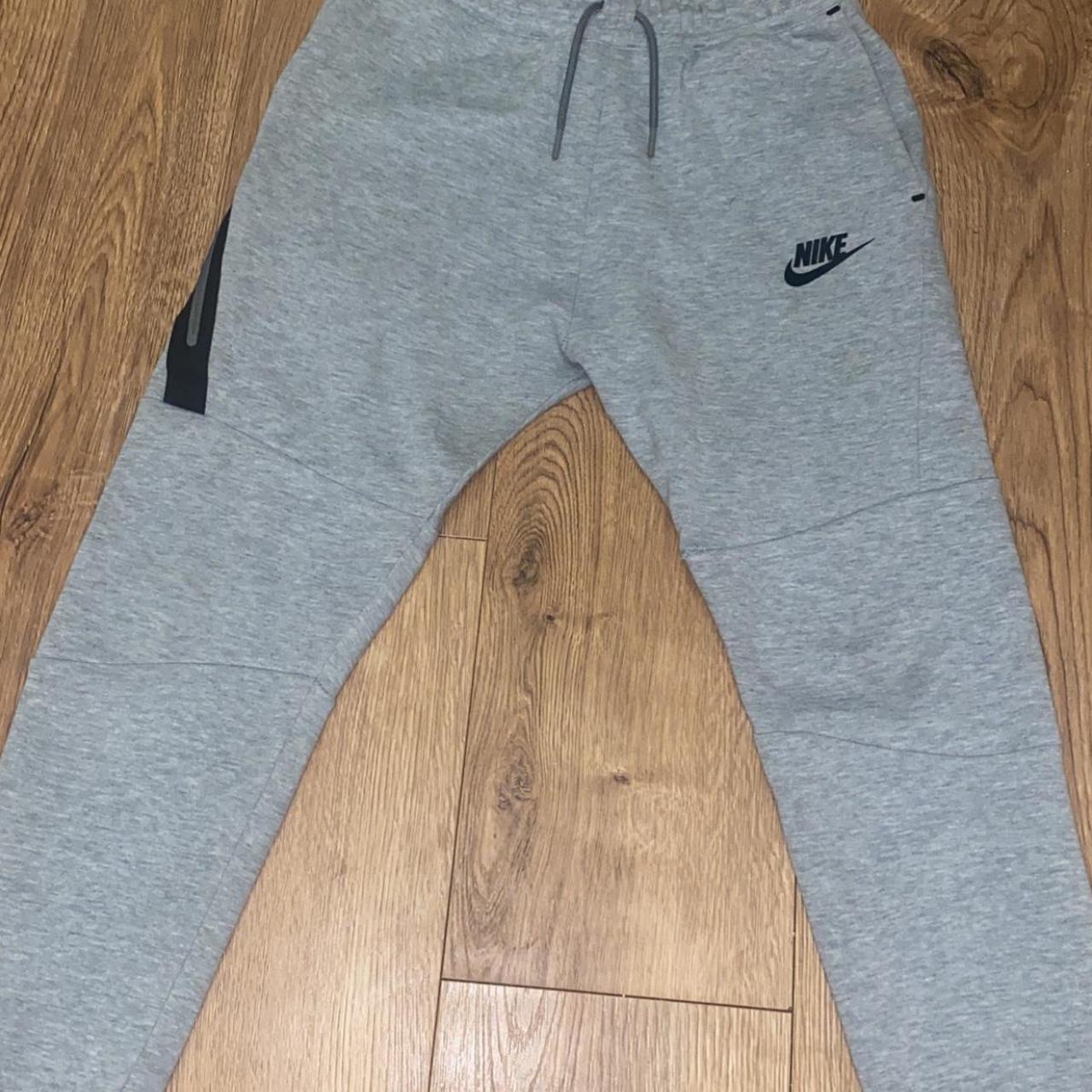 Old Season Tech Fleece Joggers - Grey 🎯: Junior... - Depop