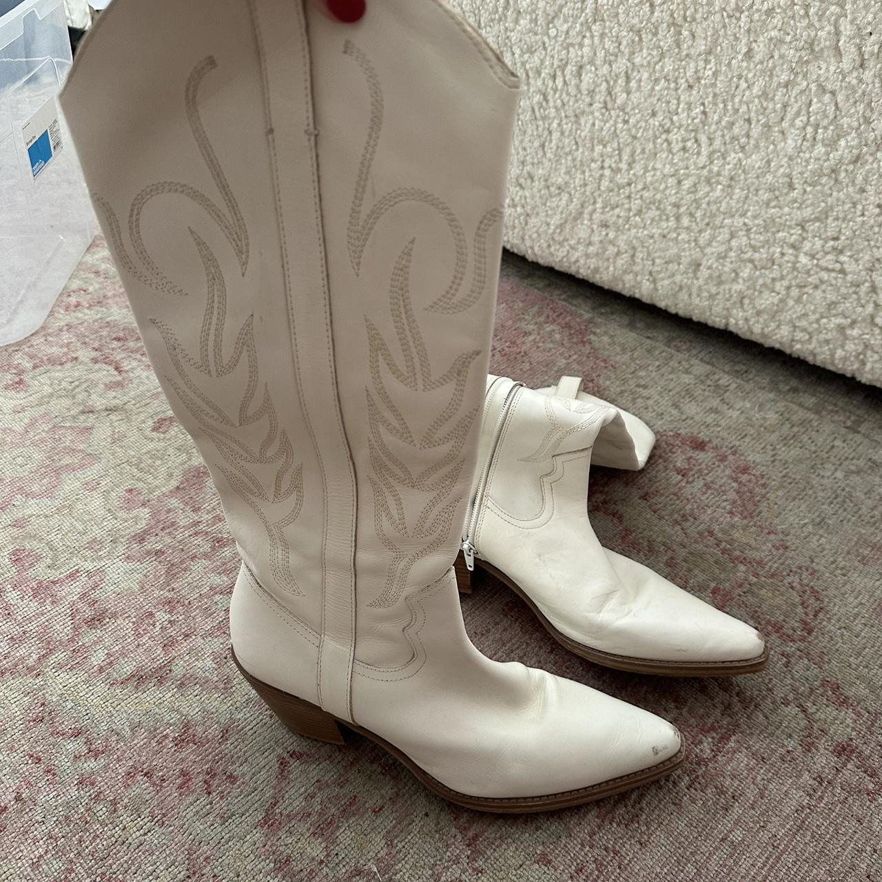 item listed by leonegiat