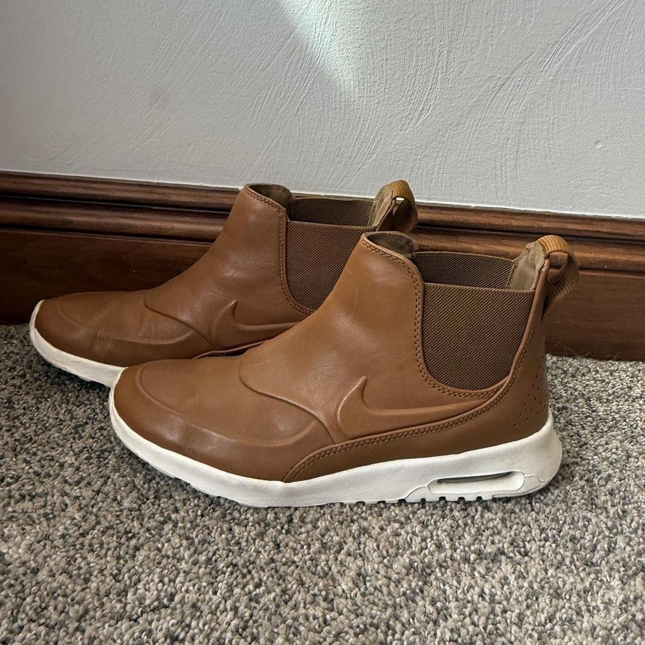 tan nike boots womens