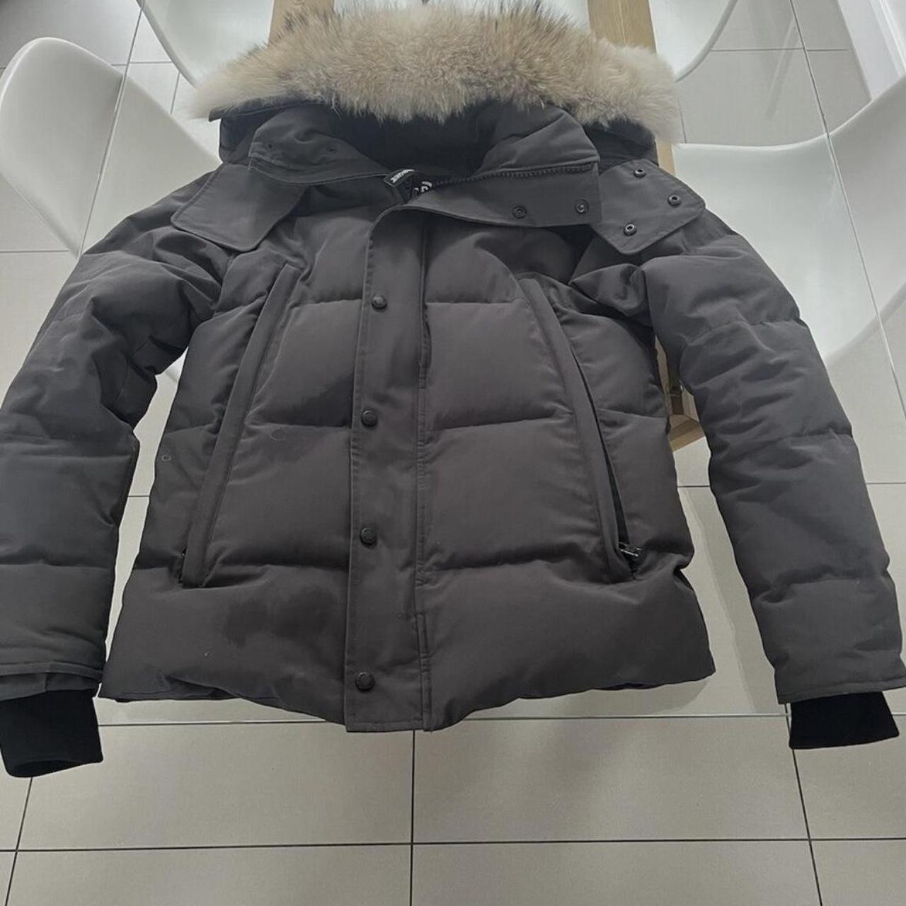 Dark grey canada goose jacket online