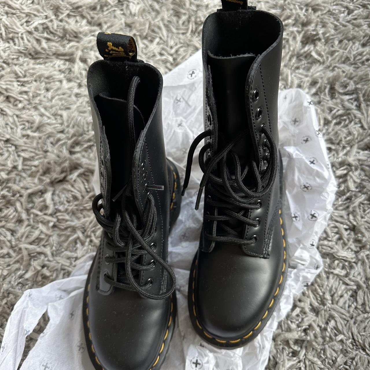 item listed by r90s