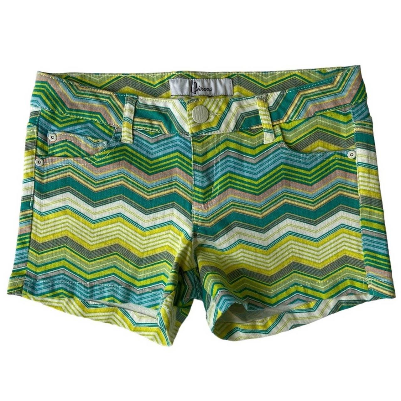 CP Jeans Retro Chevron Shorts - Size Juniors 7 Cute... - Depop