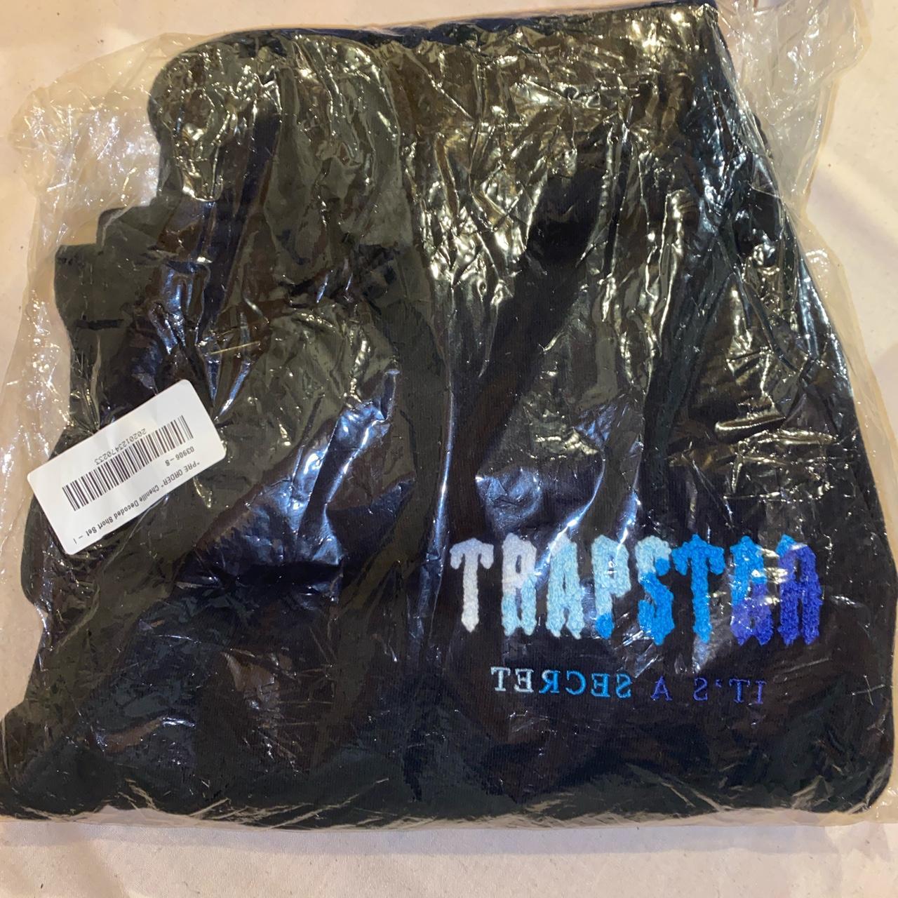 TRAPSTAR CHENILLE DECODED SHORT SET SIZE SMALL - Depop