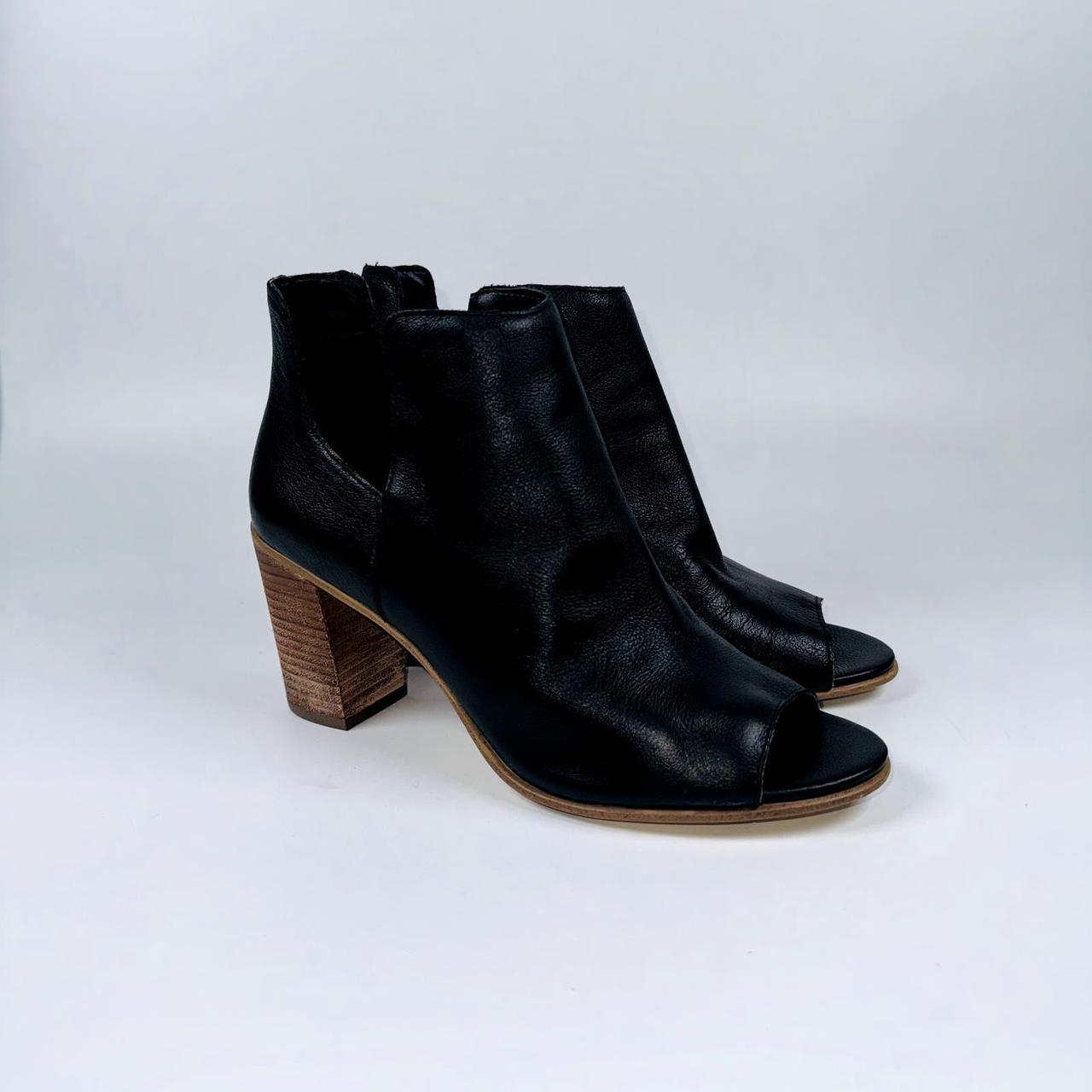 Steve Madden Nello Black Leather Ankle Open Toe Depop