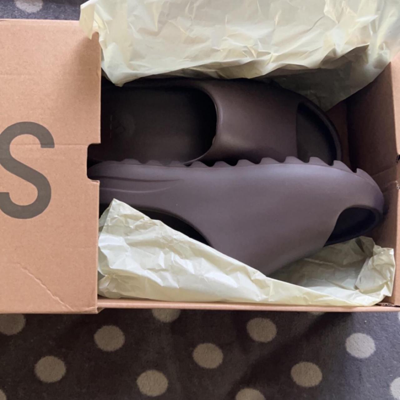 yeezy slides women colors