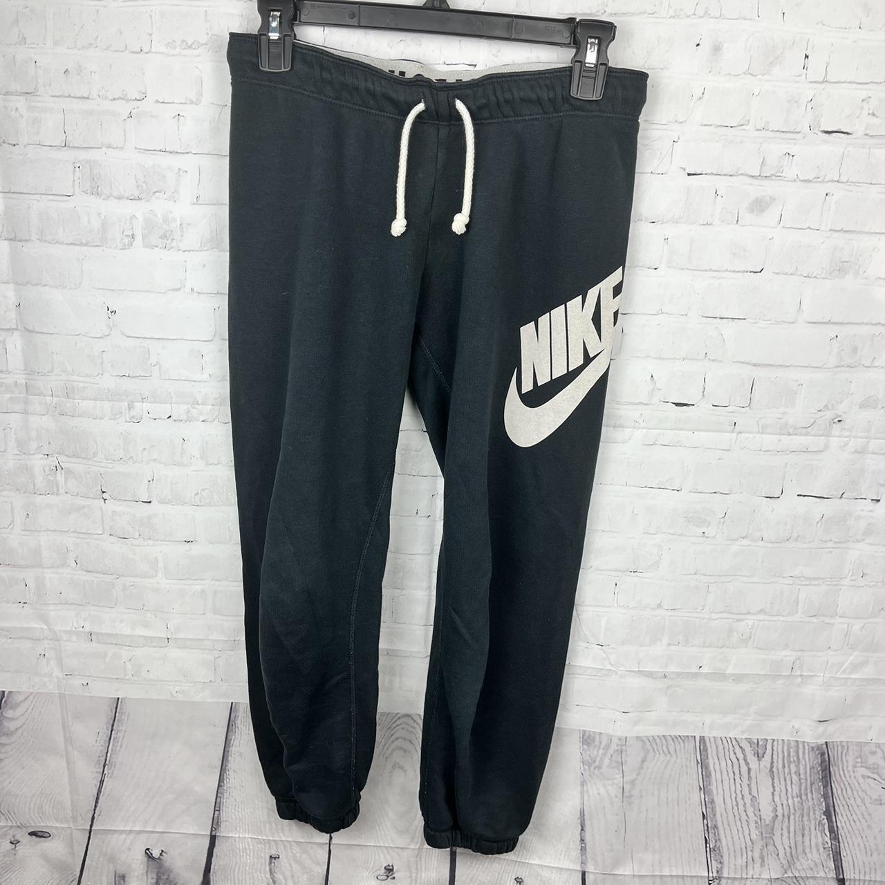 Nike joggers just do it outlet waistband