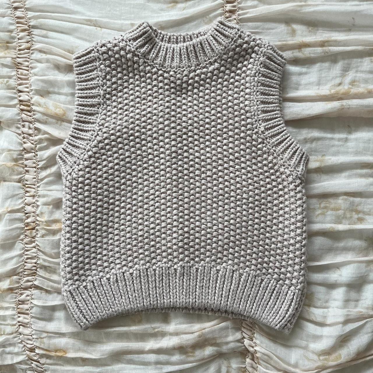 H&M Light Pink Thick Knitted Top size: XS #knitted... - Depop