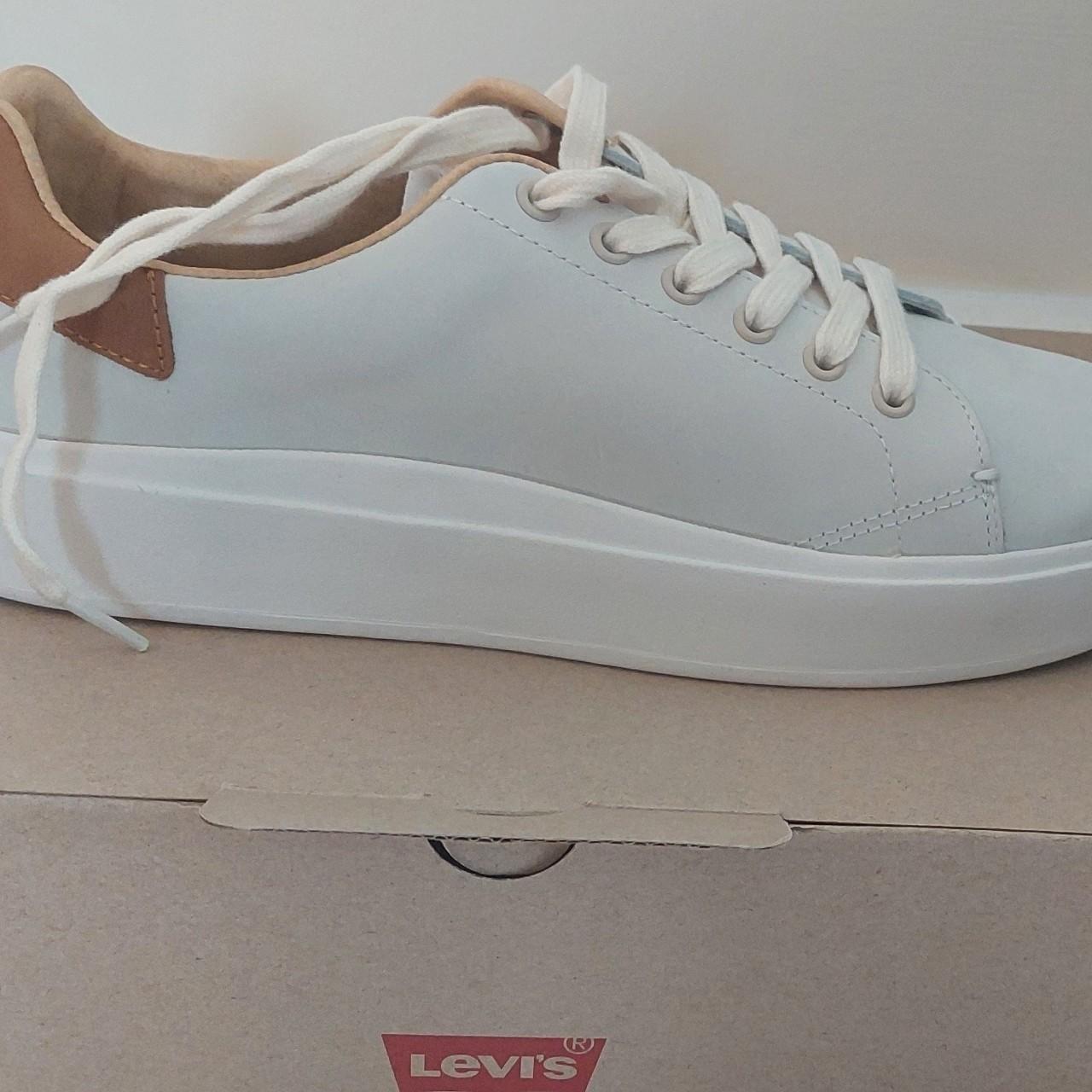 Levi's top shoes size