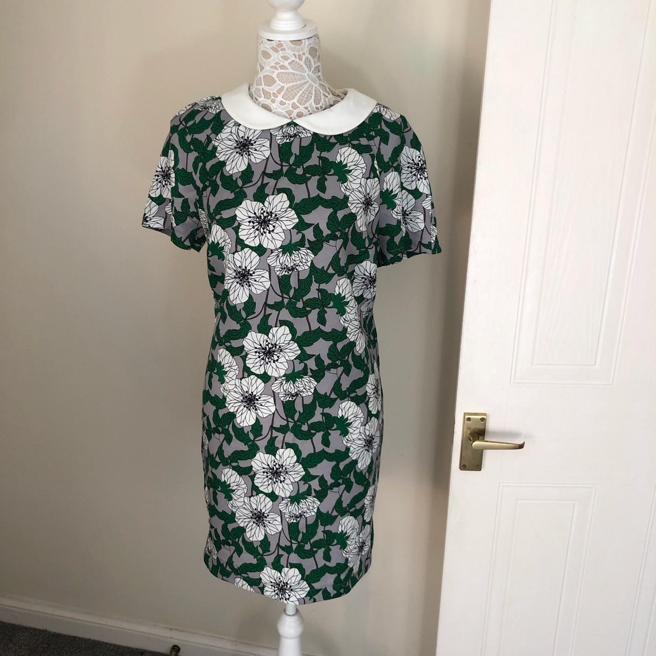 Primark Atmosphere floral shift dress with Peter Pan. Depop