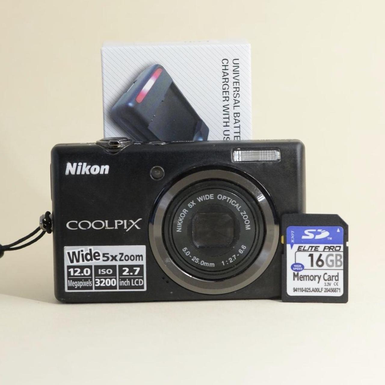 Nikon Coolpix S570 Digital camera with SD... Depop