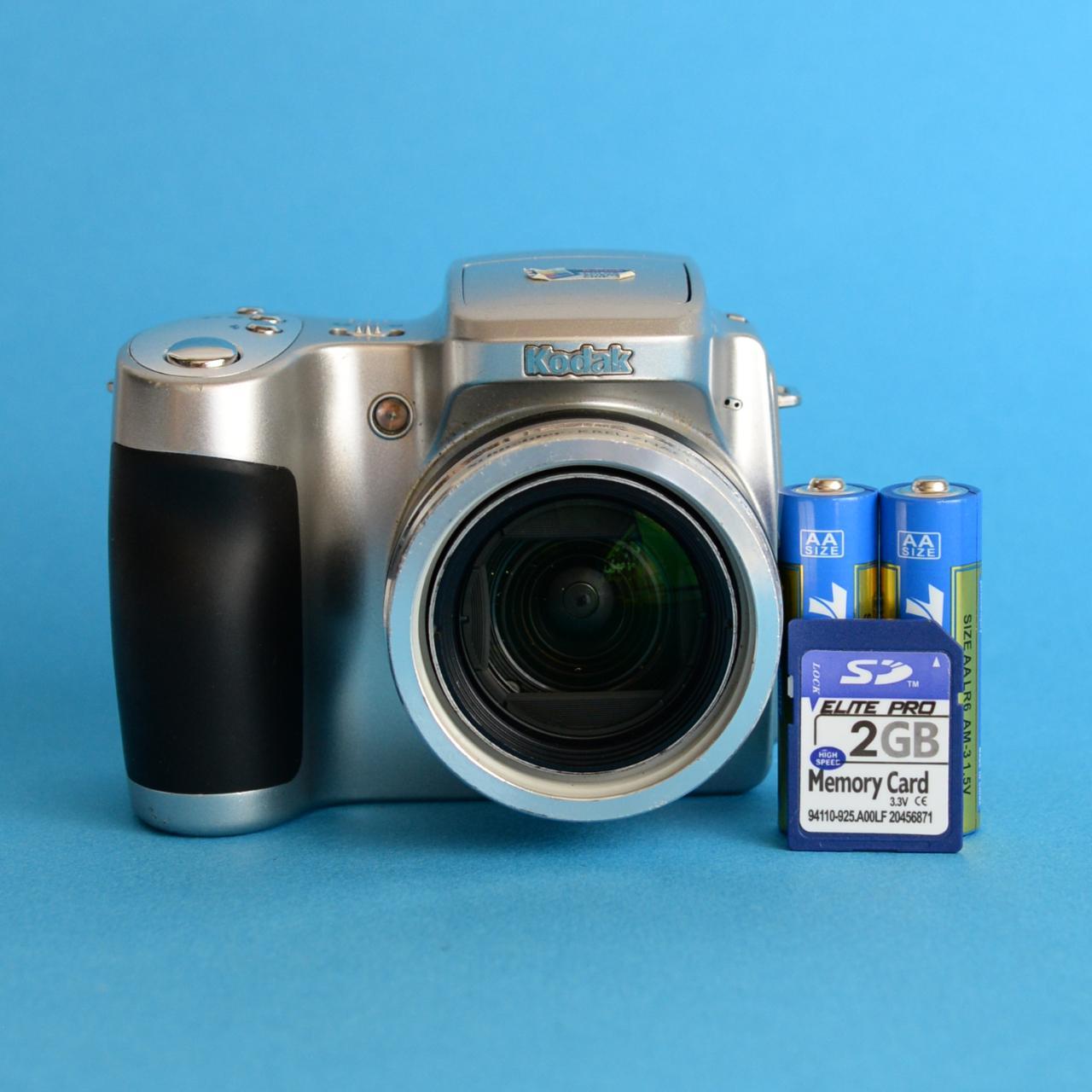 Kodak Easyshare Z650 6.1MP Digital camera with SD... Depop