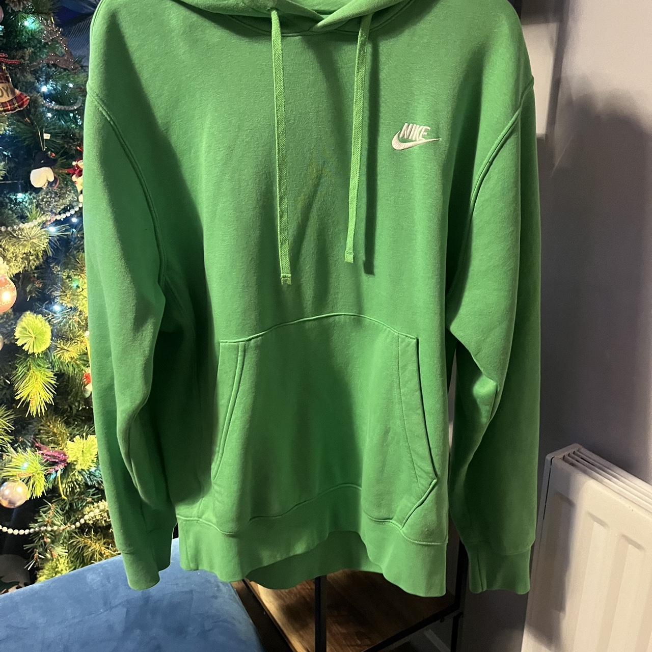 Nike emerald best sale green hoodie