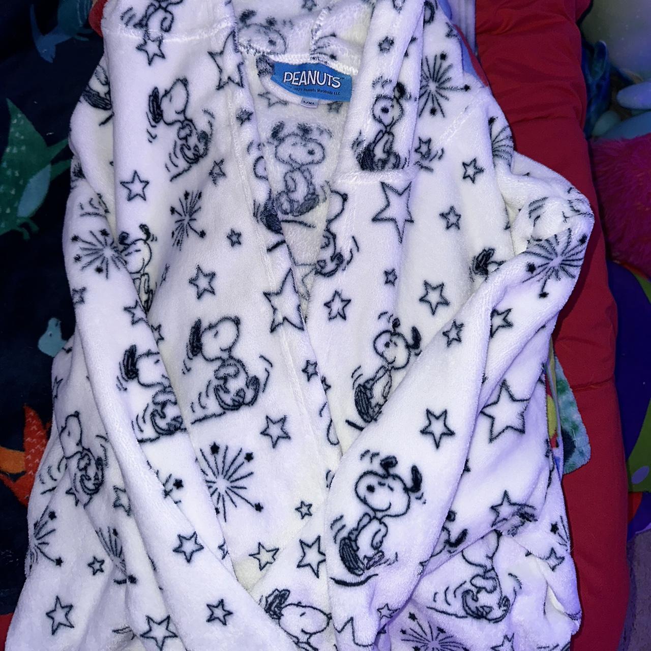 snoopy star print official peanuts robe! -size... - Depop