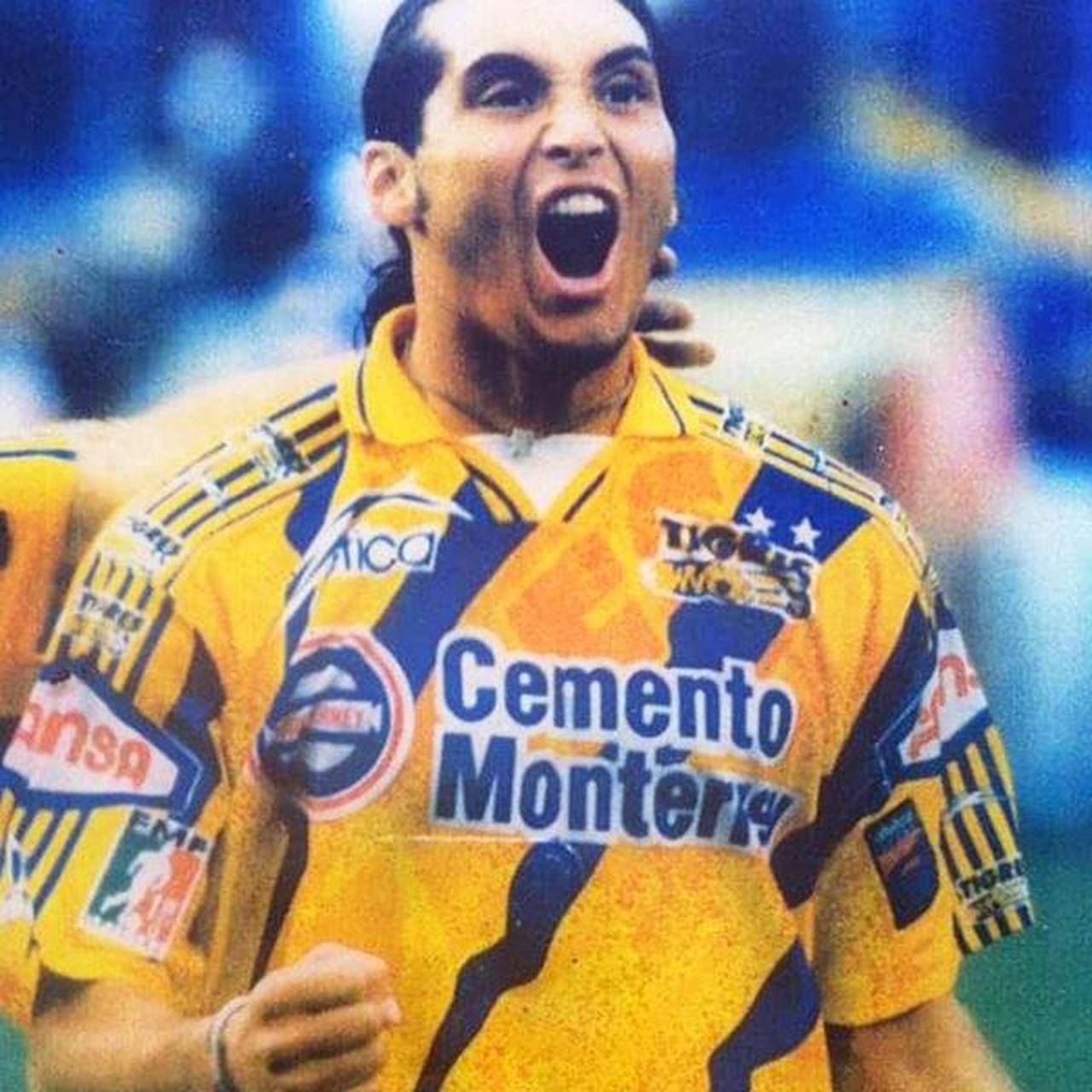 Atletica UANL Tigres 90s Soccer LS deals Training Top