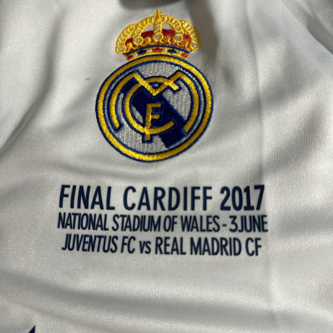 Real Madrid Home Kit 2016/17 Players Version / REAL SPORTS FÚTBOL