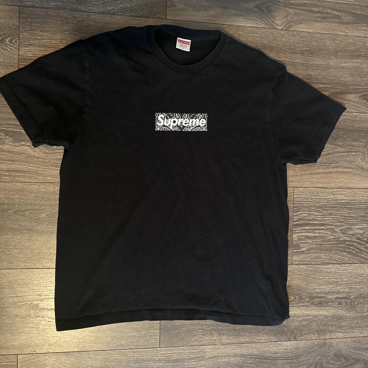 Supreme hotsell Bandana Box Logo Tshirt size L