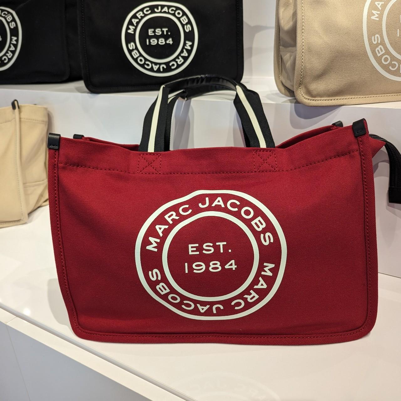 NWT Marc Jacobs H052M06FA21 Signet Large Canvas | Depop