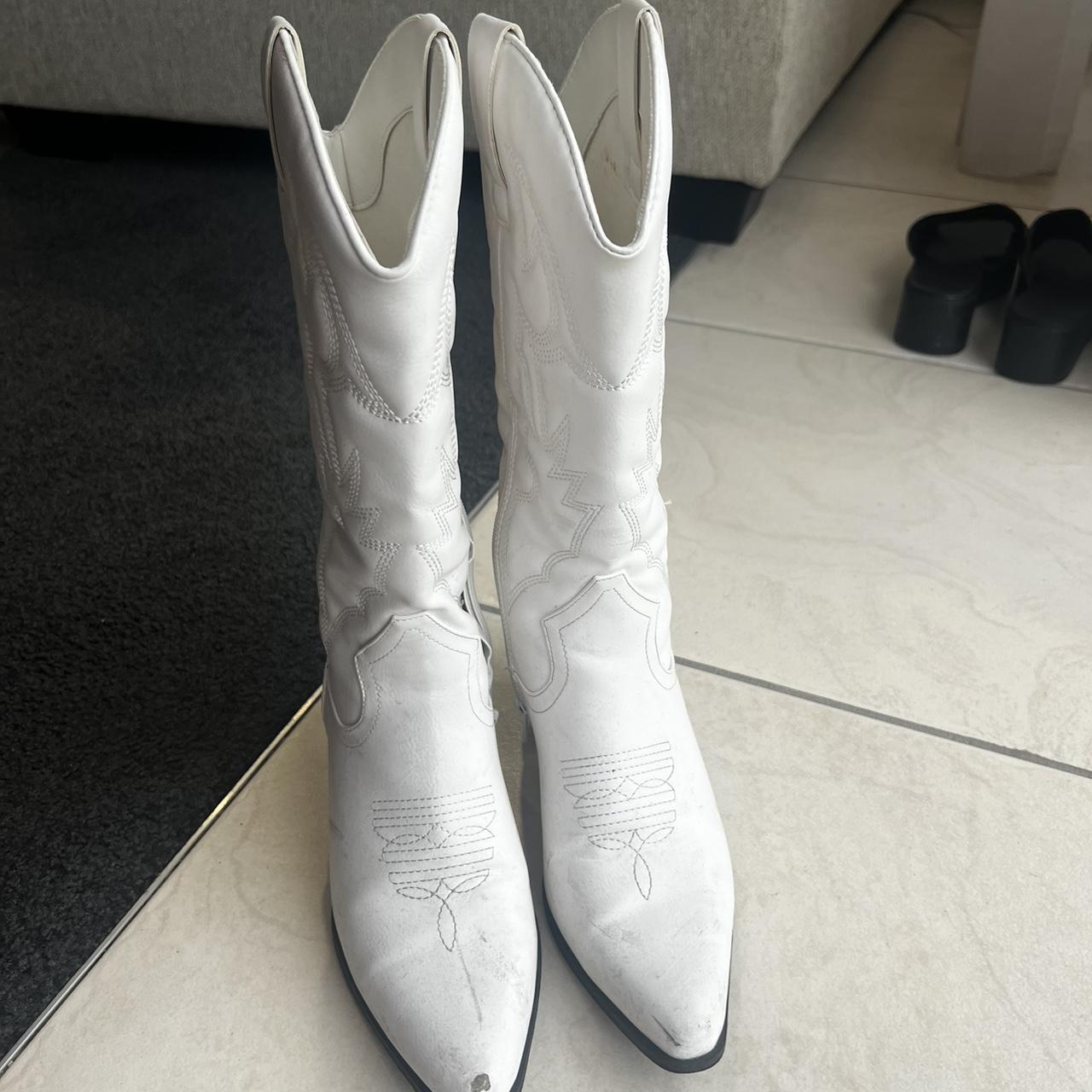 princess Polly white cowboy boots, size 7, few marks Depop