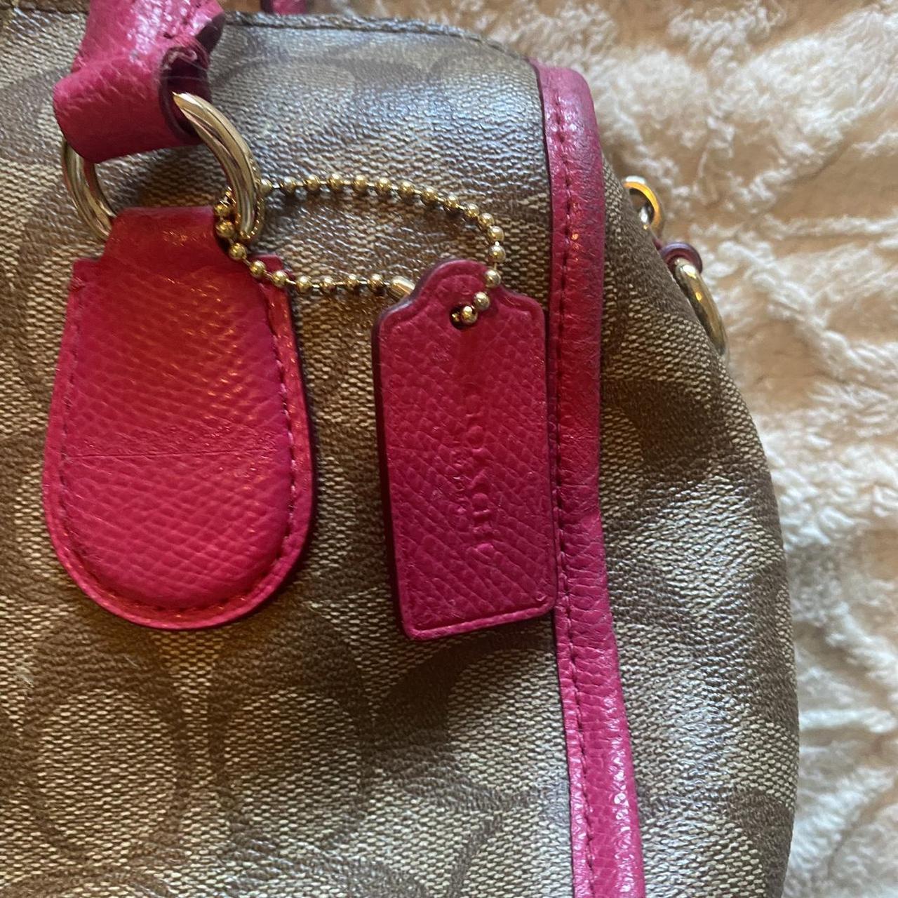 Excellent used condition Coach Mini Bennett purse - Depop