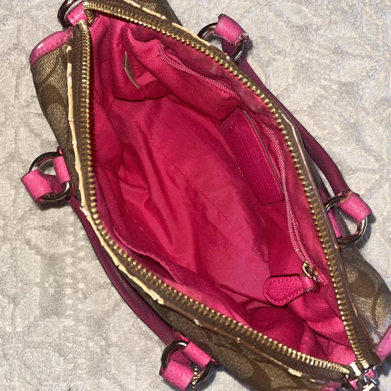 Excellent used condition Coach Mini Bennett purse - Depop