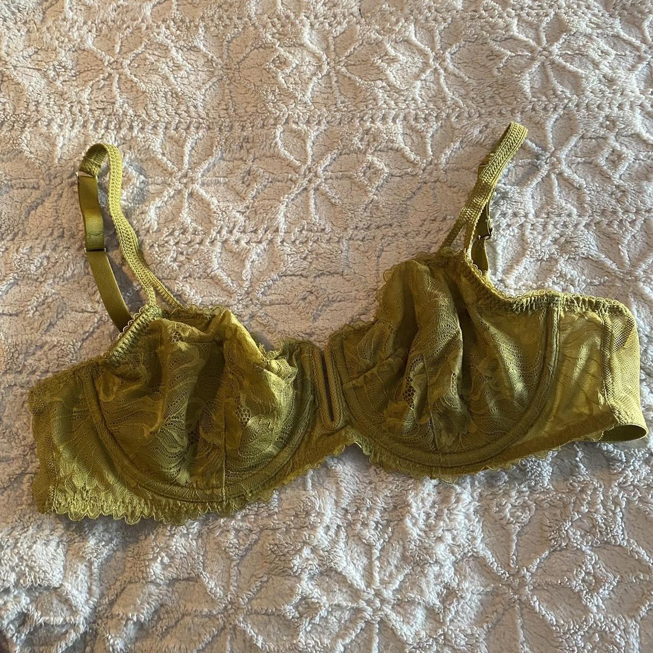 AUDEN BRA green target brand Auden bralette/bra!... Depop