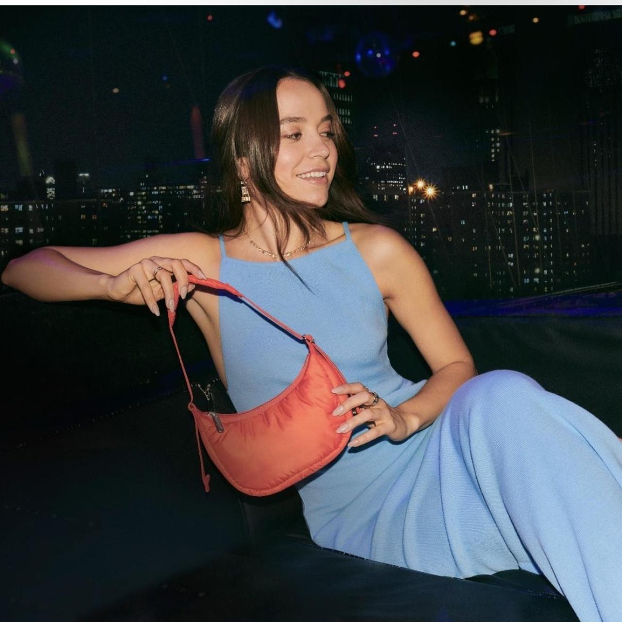 かわいい★LeSportsac★LEMON DROP SHEEN MINI CRESCENT HOBO Lesportsac sheen mini crescent bag This is | Depop
