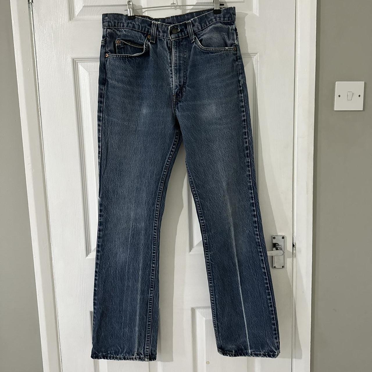 Levi's Women's Blue and Navy Jeans | Depop