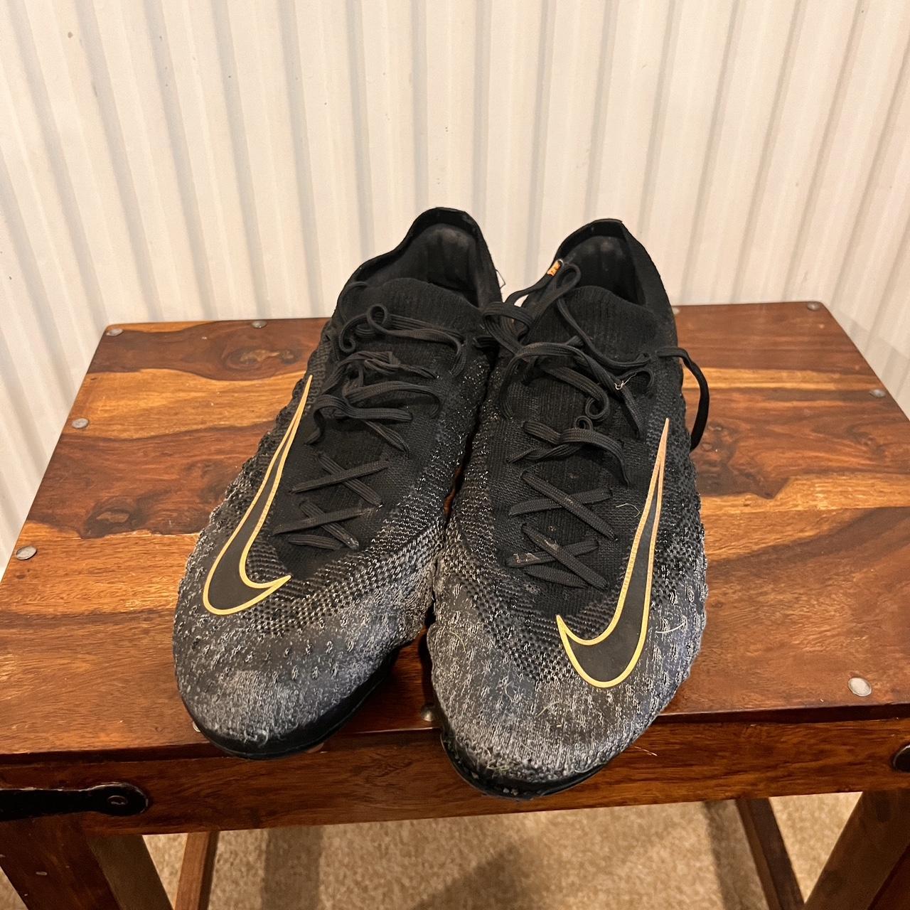 nike flyknit venom