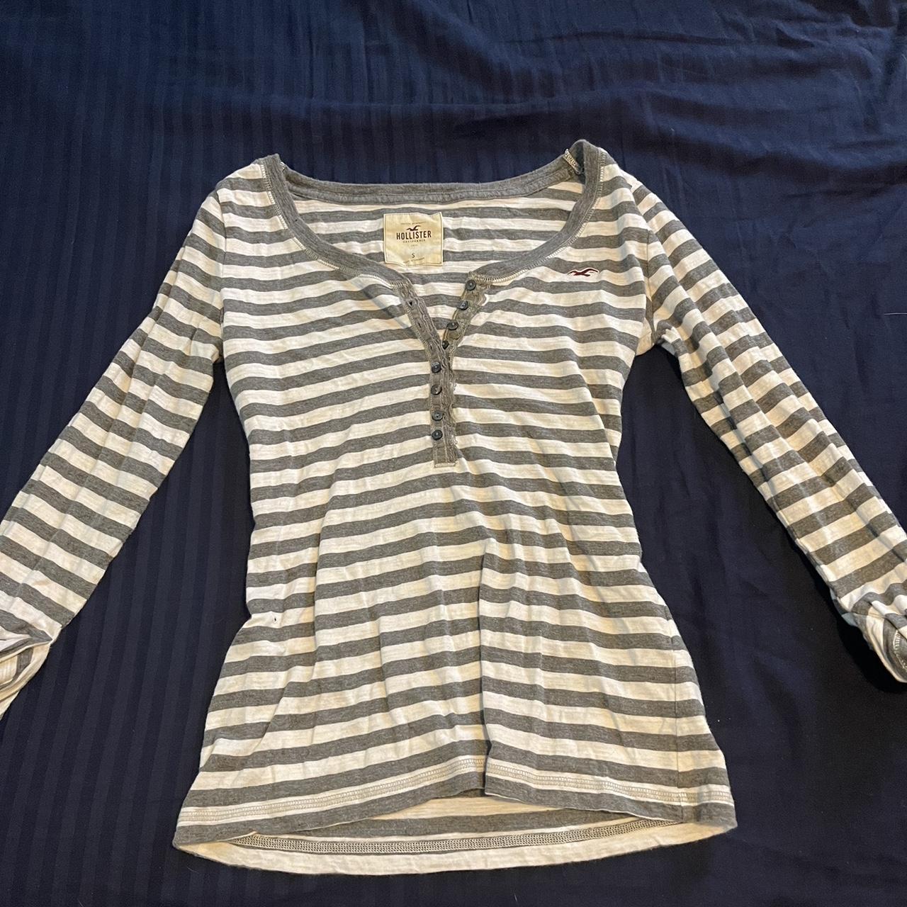 y2k throwback hollister henley long-sleeve top 3/4... - Depop