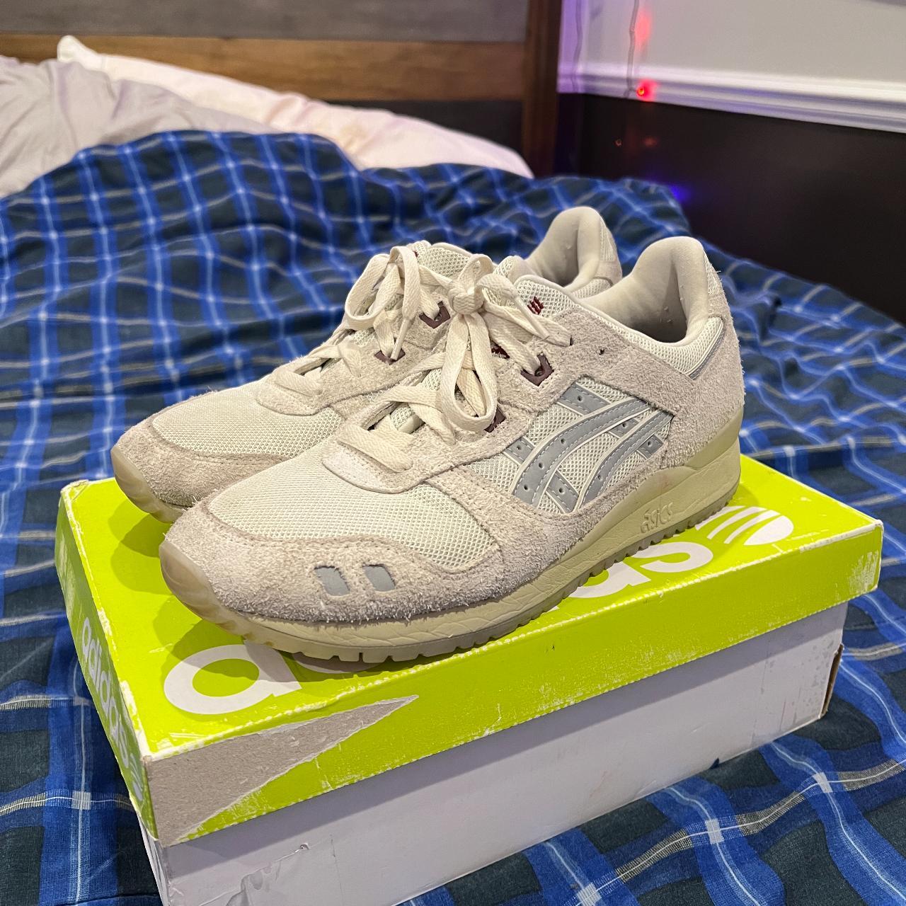 Asics reigning 2024 champ grey