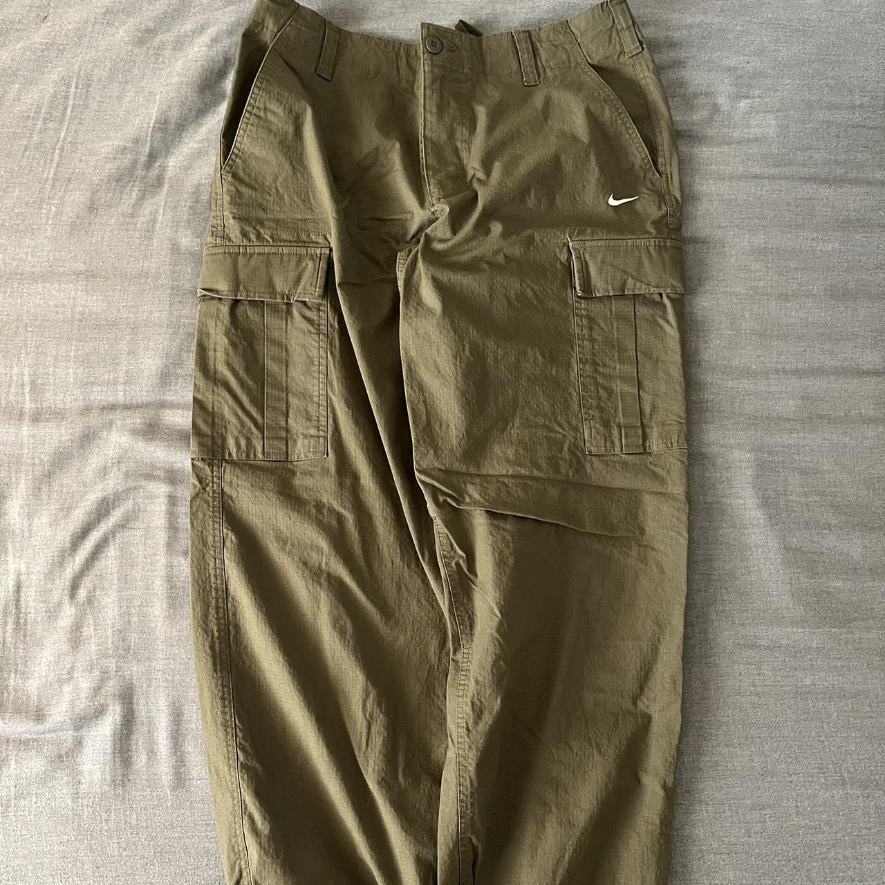 NIKE SB KEARNY CARGO PANTS Nice green cargos,... Depop
