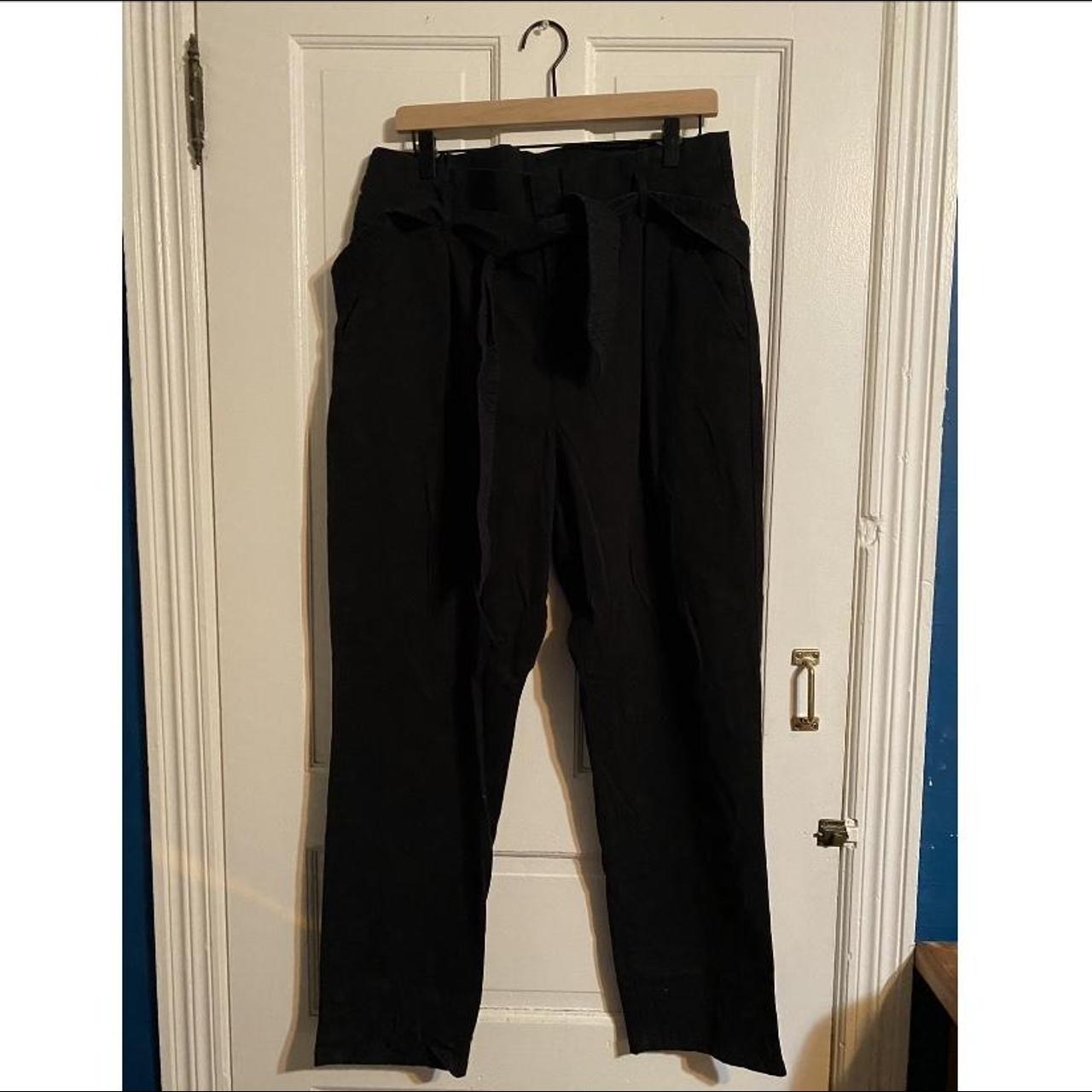 H&M tapered dress pants Front and back pleats with... - Depop