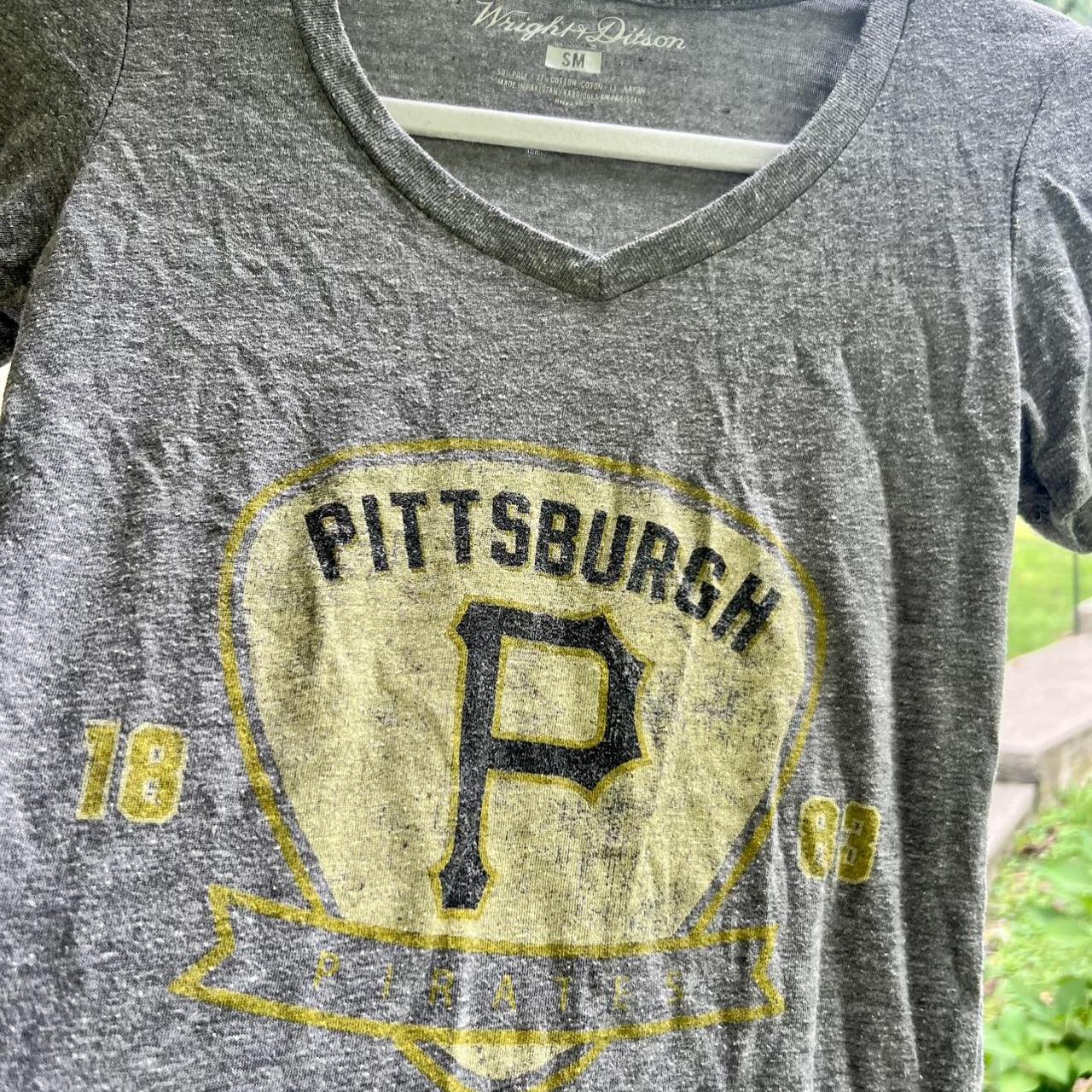 Pittsburgh Pirates T-Shirt Women's Size Large L - Depop