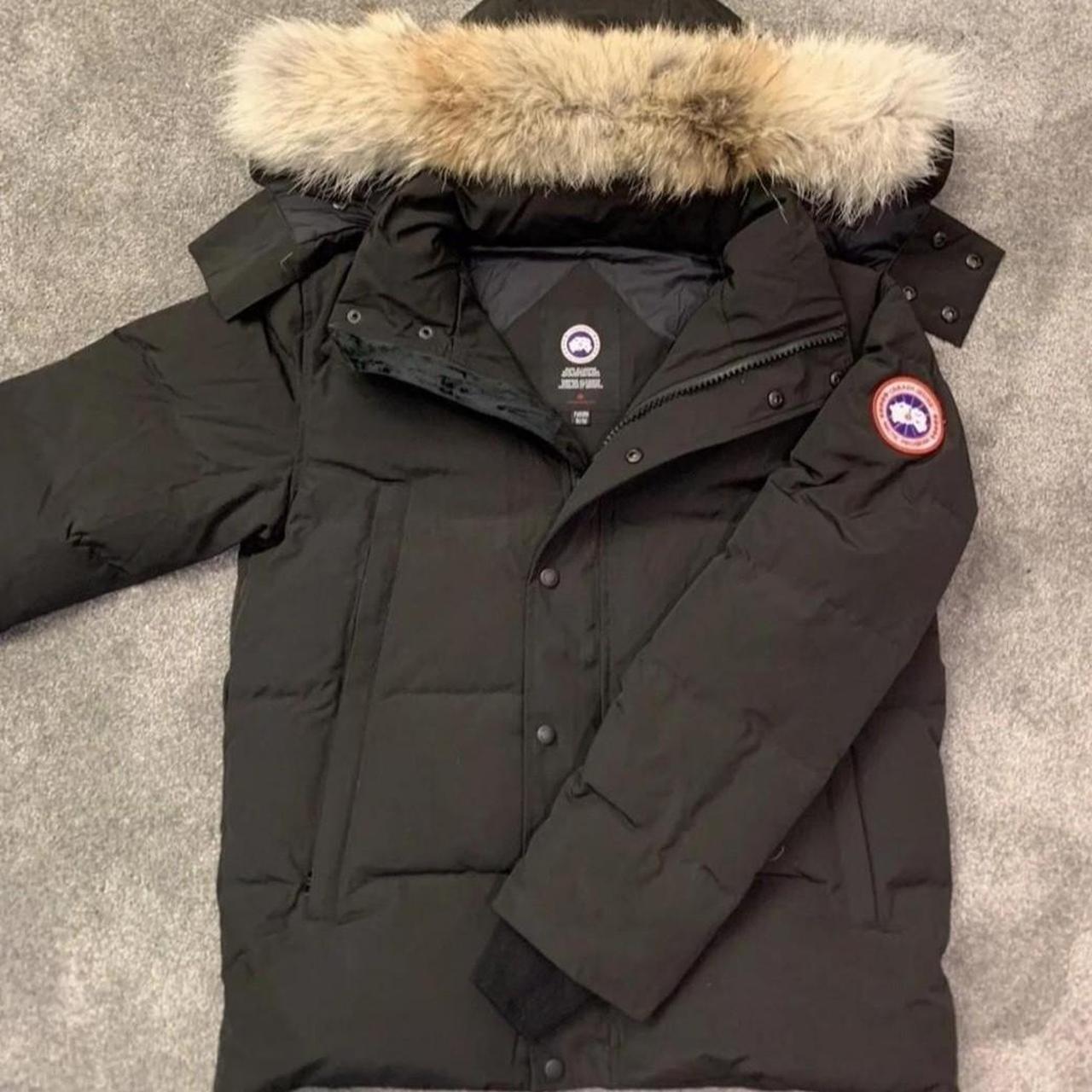 Canada Goose Men's Black Coat | Depop