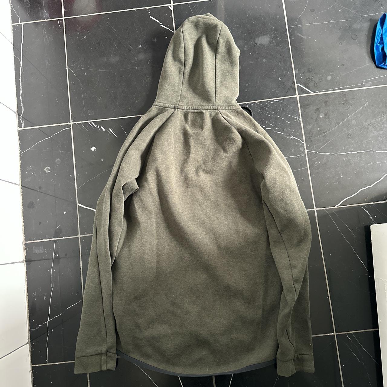 olive green nike tech sweatsuit